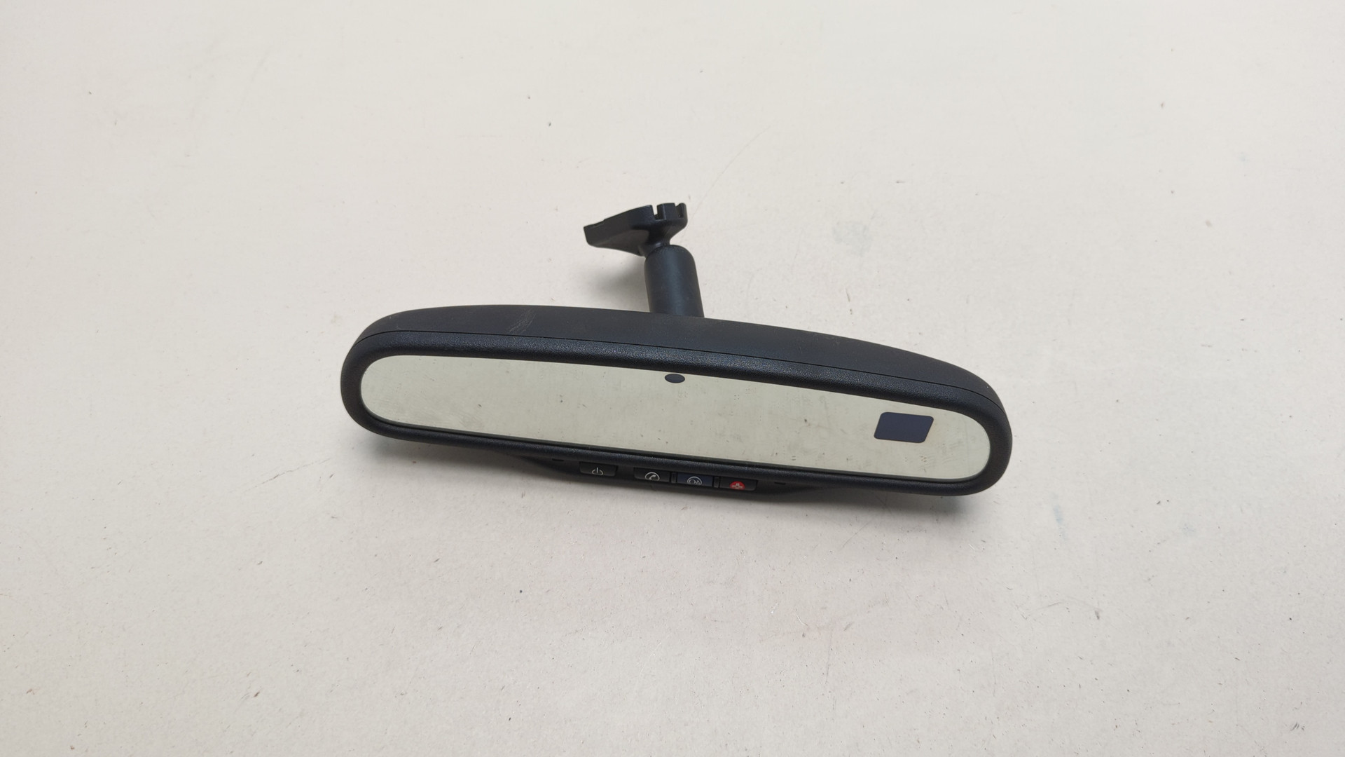 Зеркало заднего вида