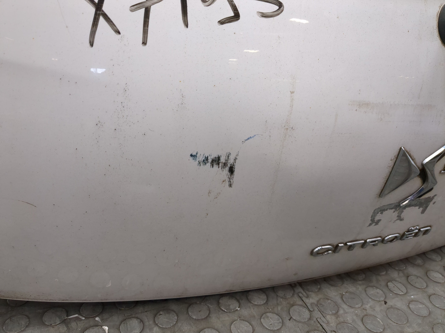 Дверь багажника