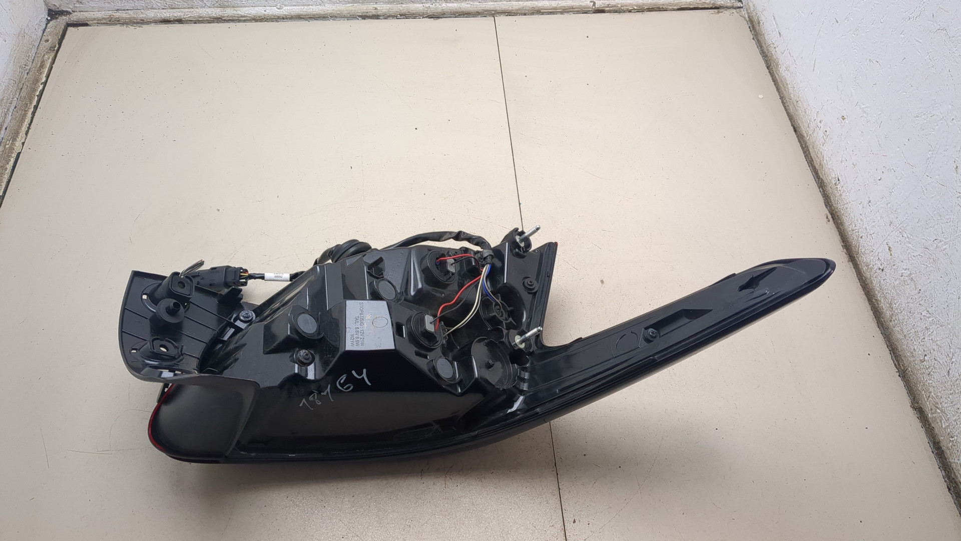 Фонарь задний правый