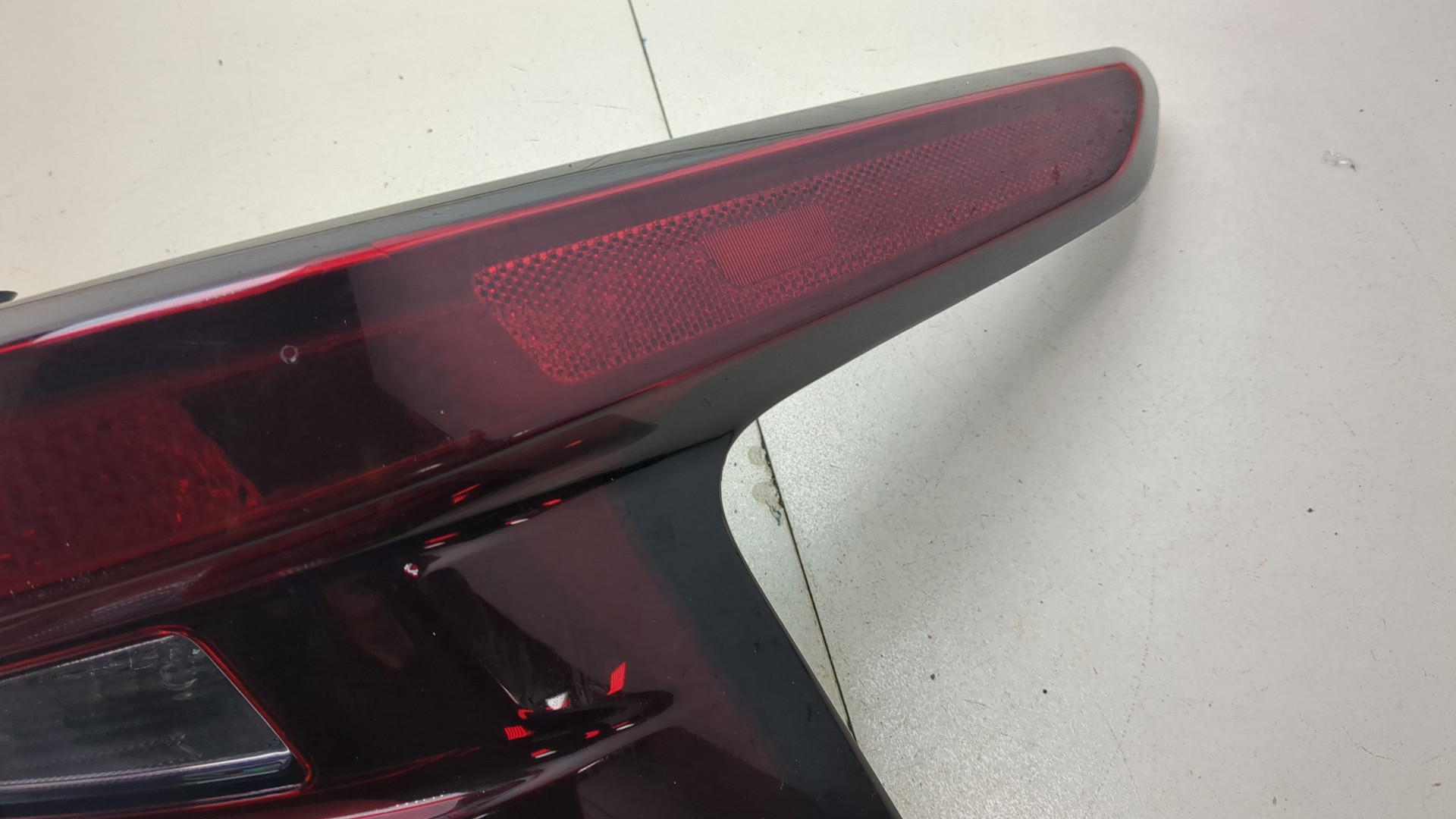 Фонарь задний правый