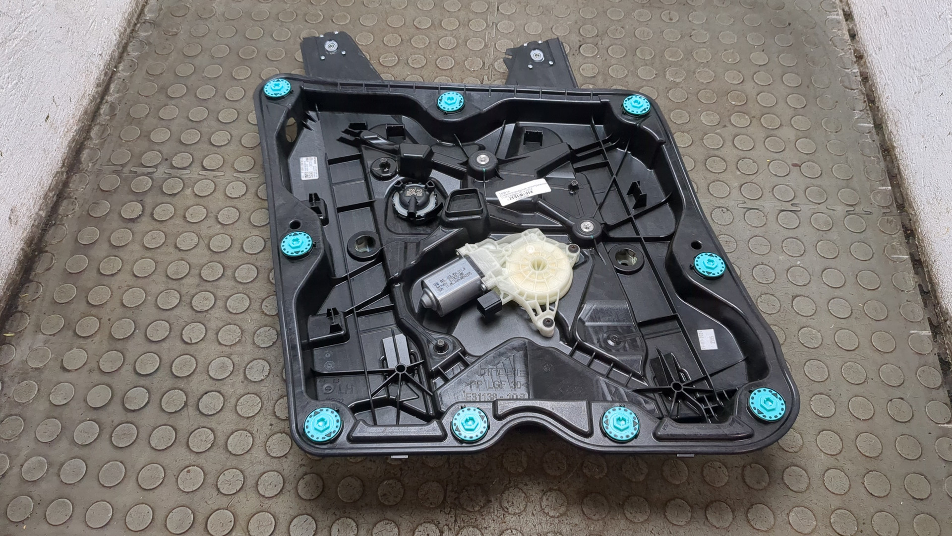 Стеклоподъемник электр. передний левый