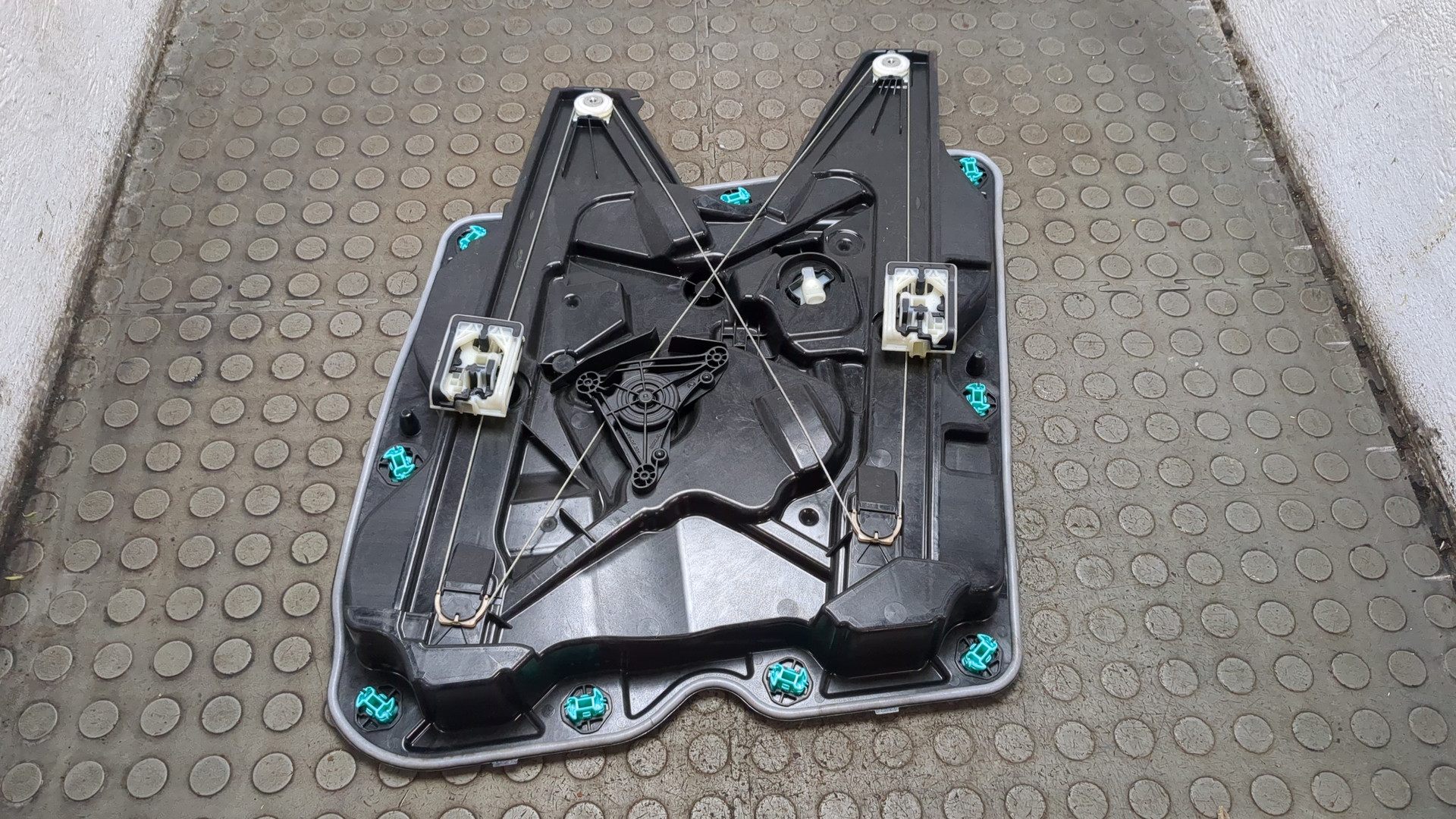 Стеклоподъемник электр. передний левый