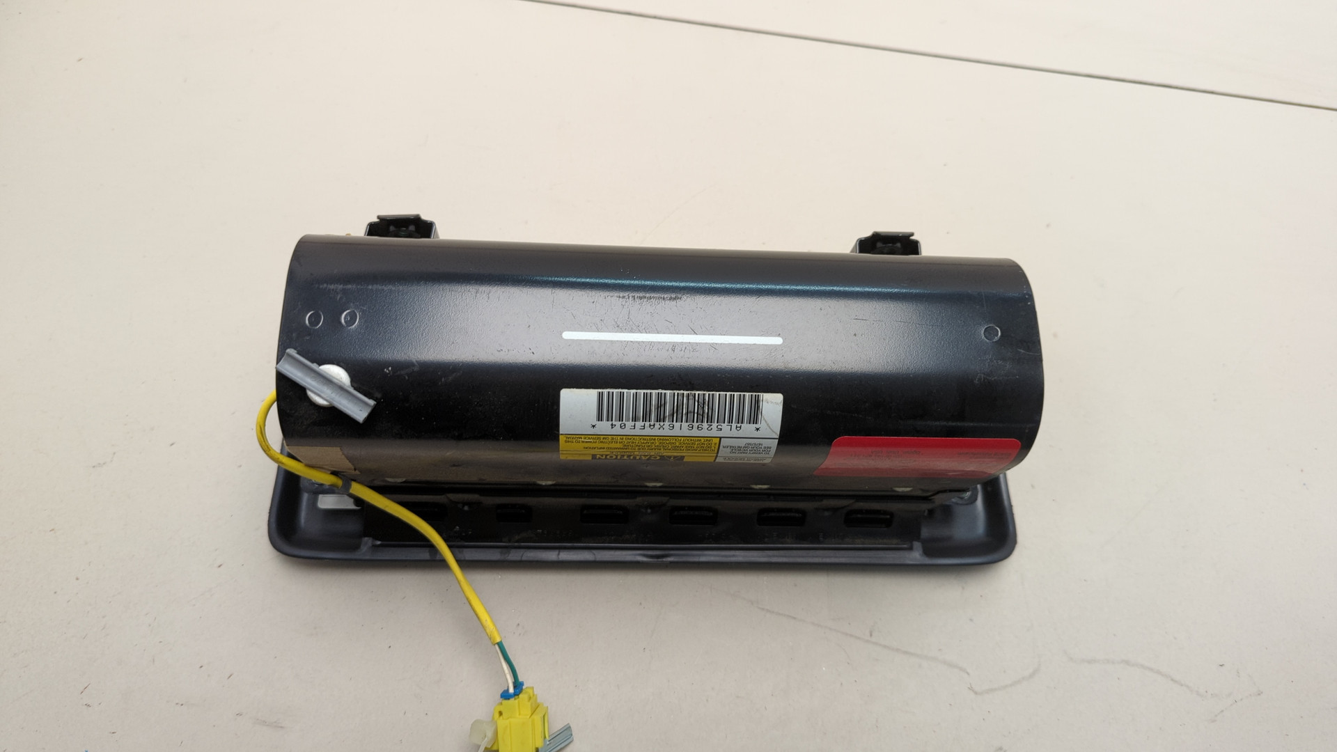 Подушка безопасности пассажирская (в торпедо)