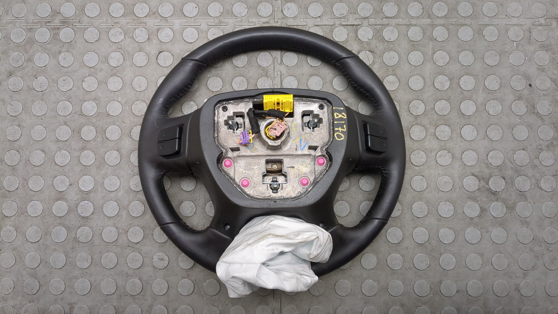 Рулевое колесо (руль)