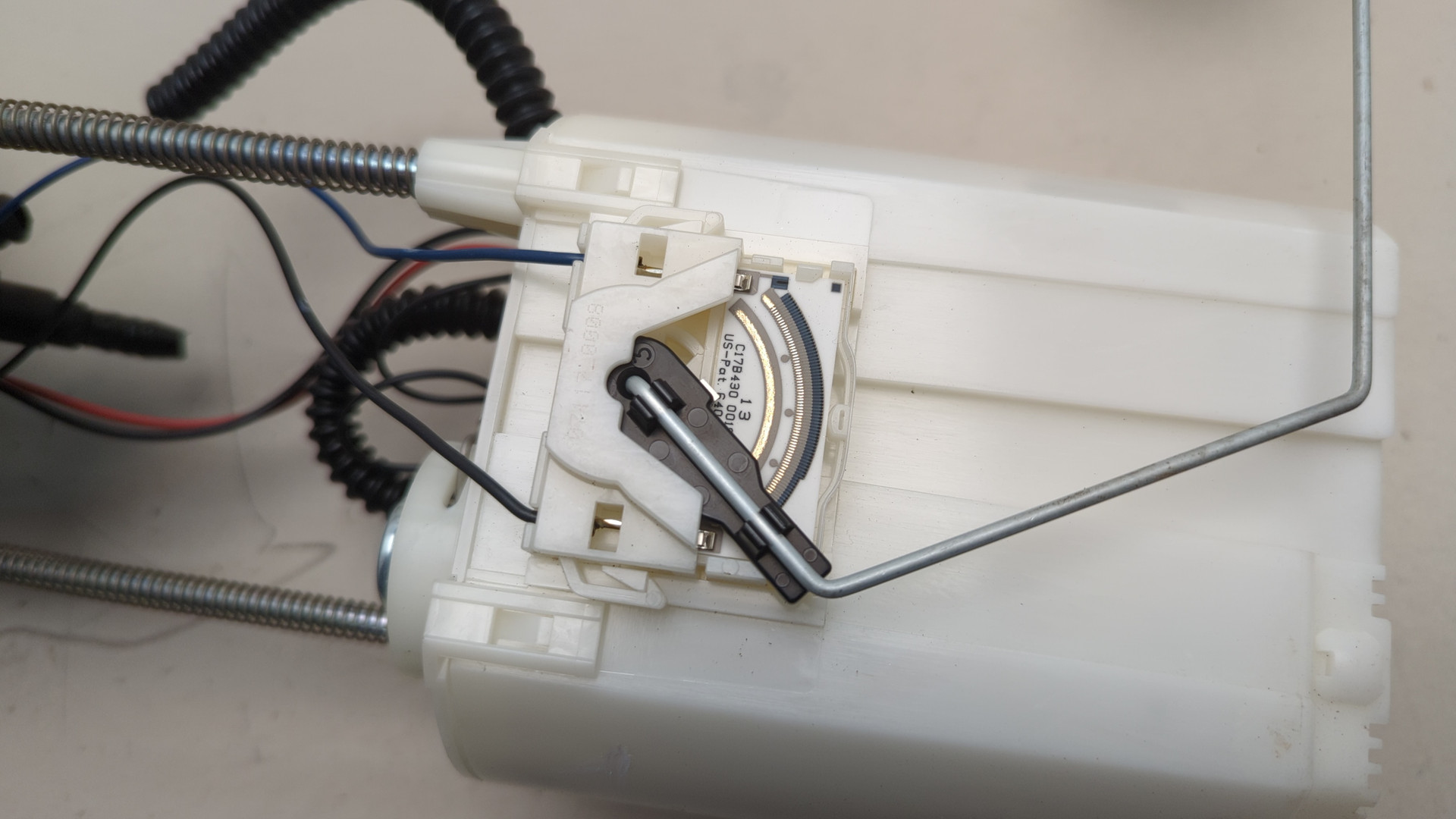 Насос топливный электрический