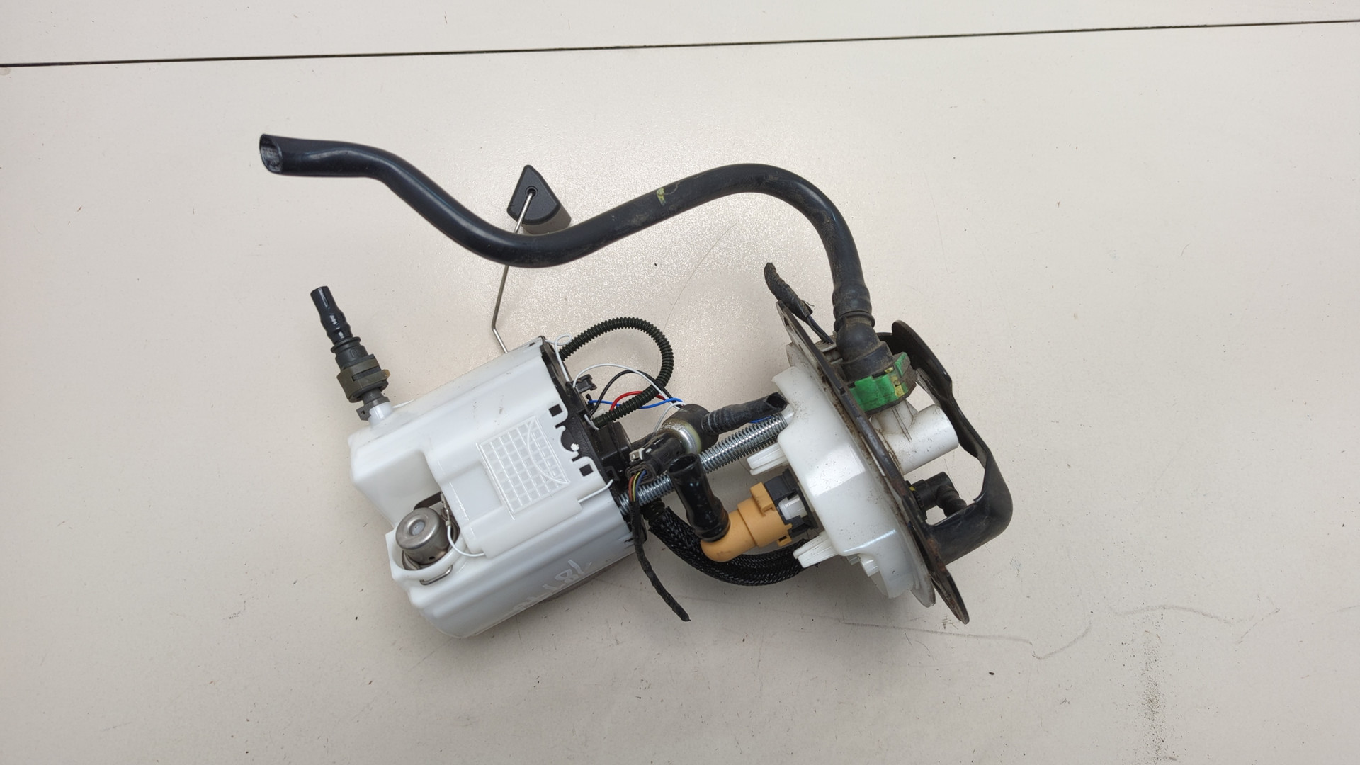 Насос топливный электрический