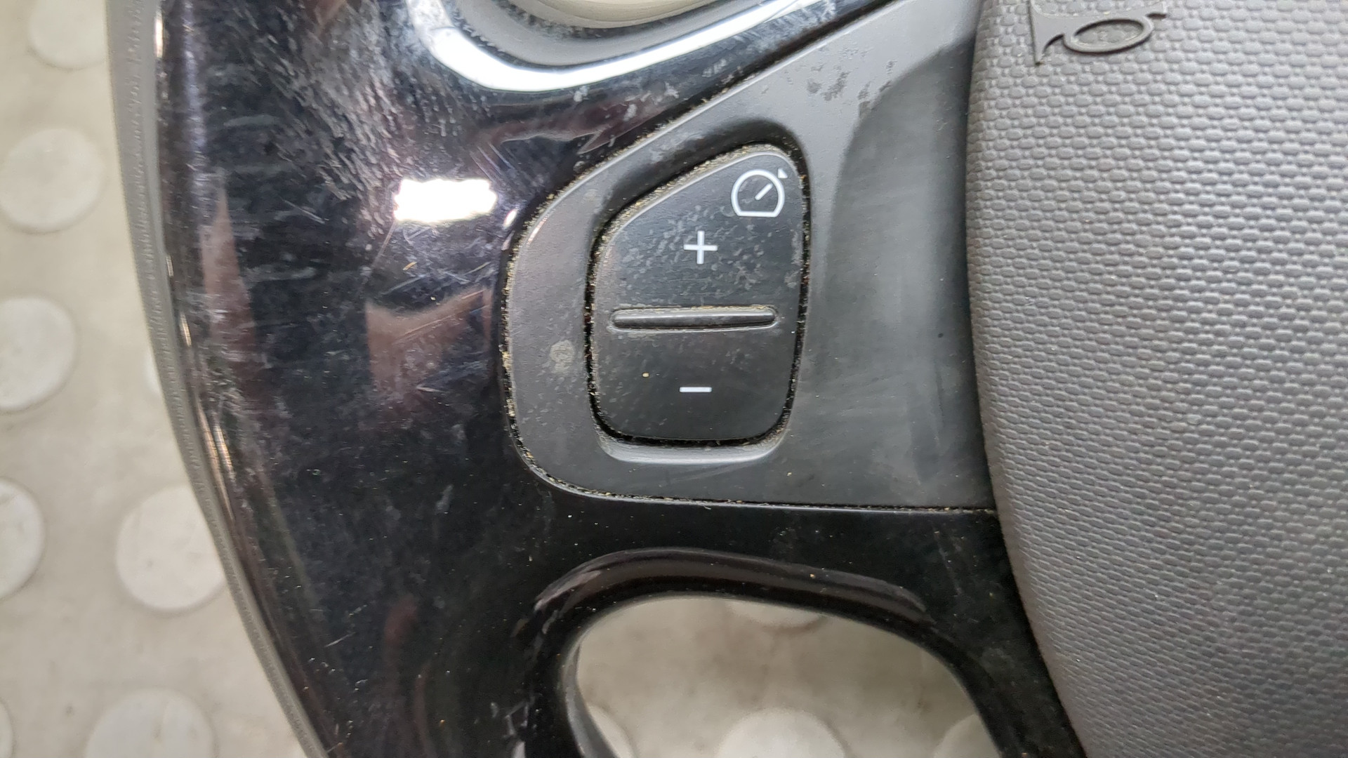 Рулевое колесо (руль)