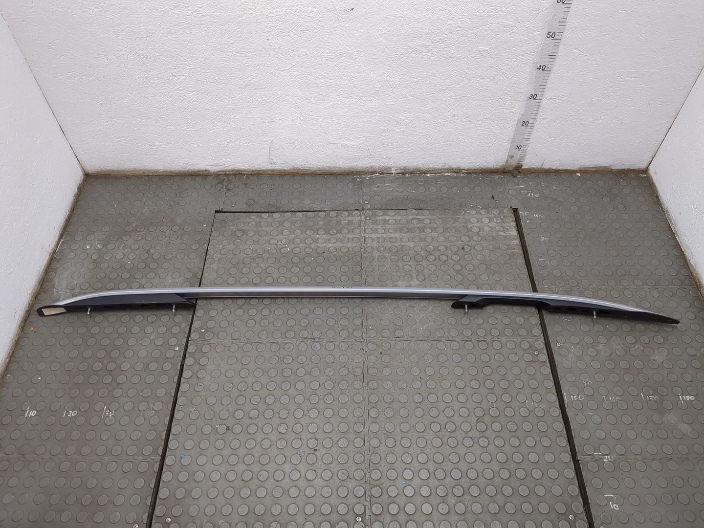 Рейлинг (релинг) правый (планка на крышу)