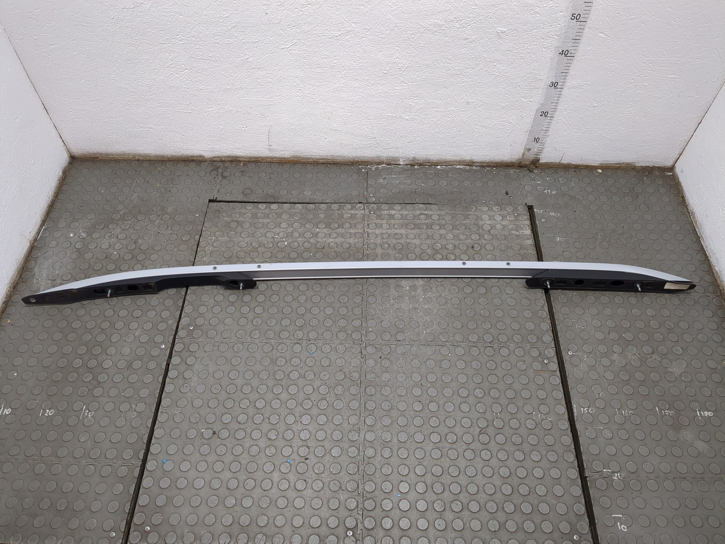 Рейлинг (релинг) правый (планка на крышу)