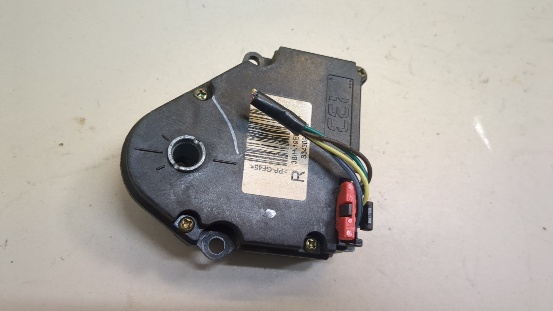 Моторчик заслонки печки