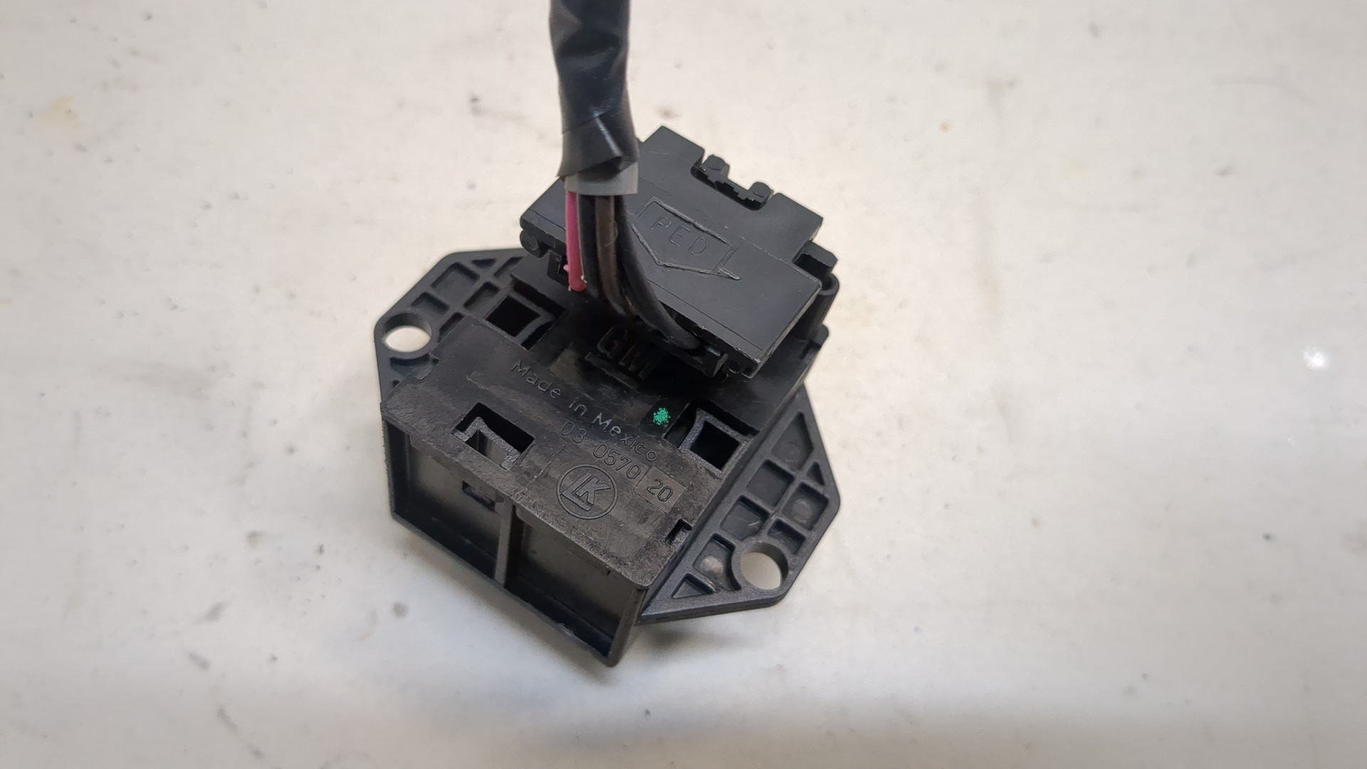 Кнопка обогрева сидений