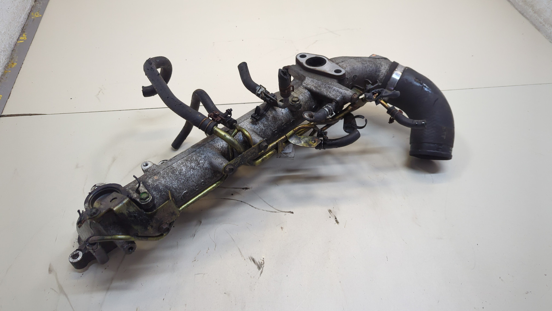 Коллектор впускной