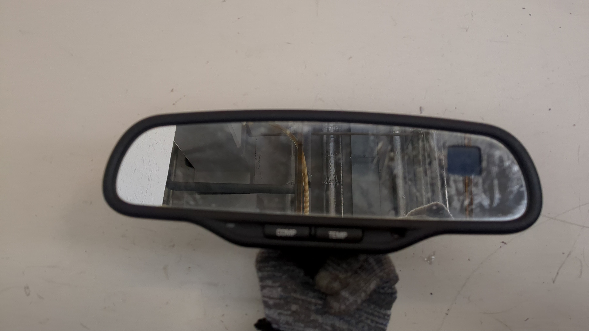 Зеркало заднего вида
