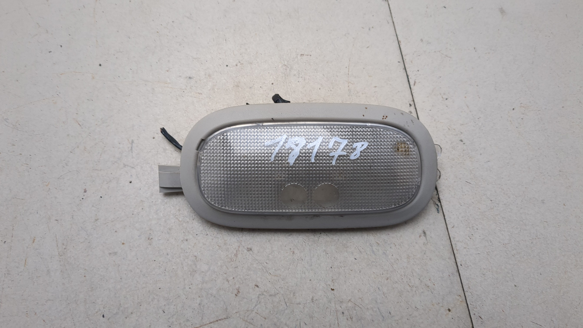 Плафон салонный