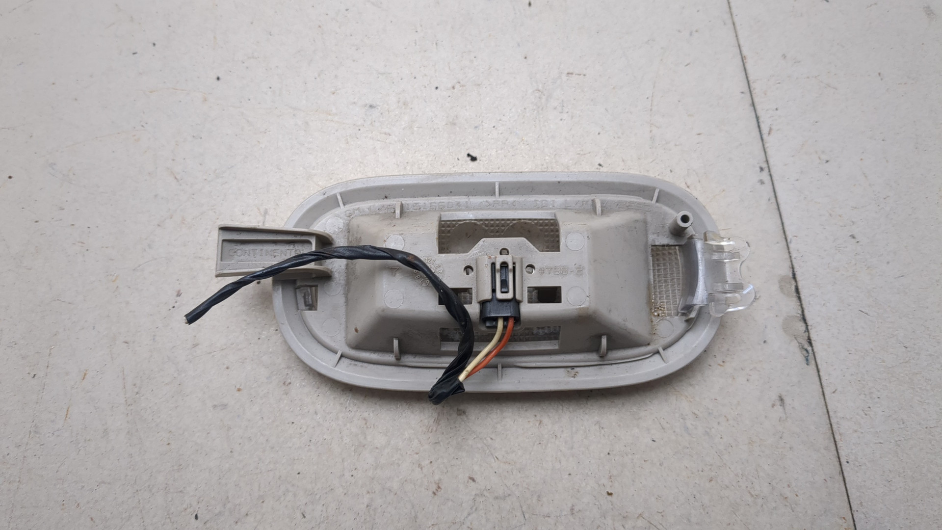 Плафон салонный