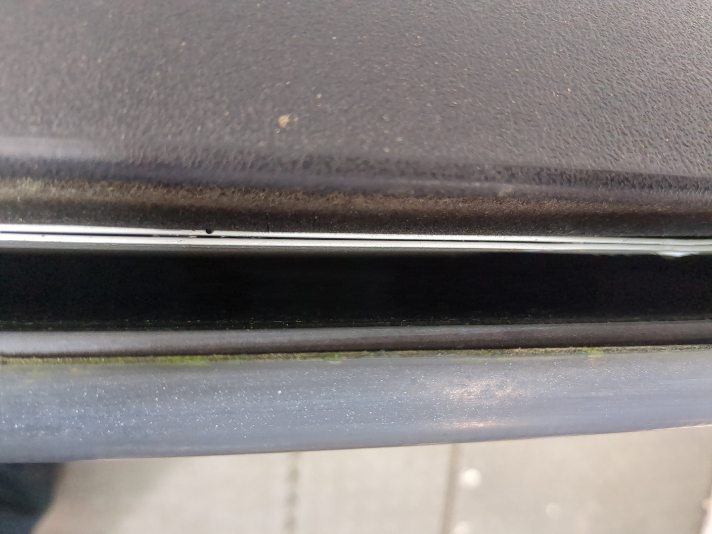 Дверь передняя левая