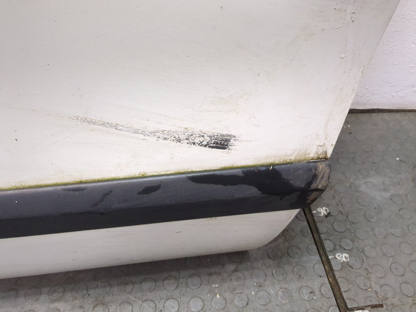 Дверь передняя левая