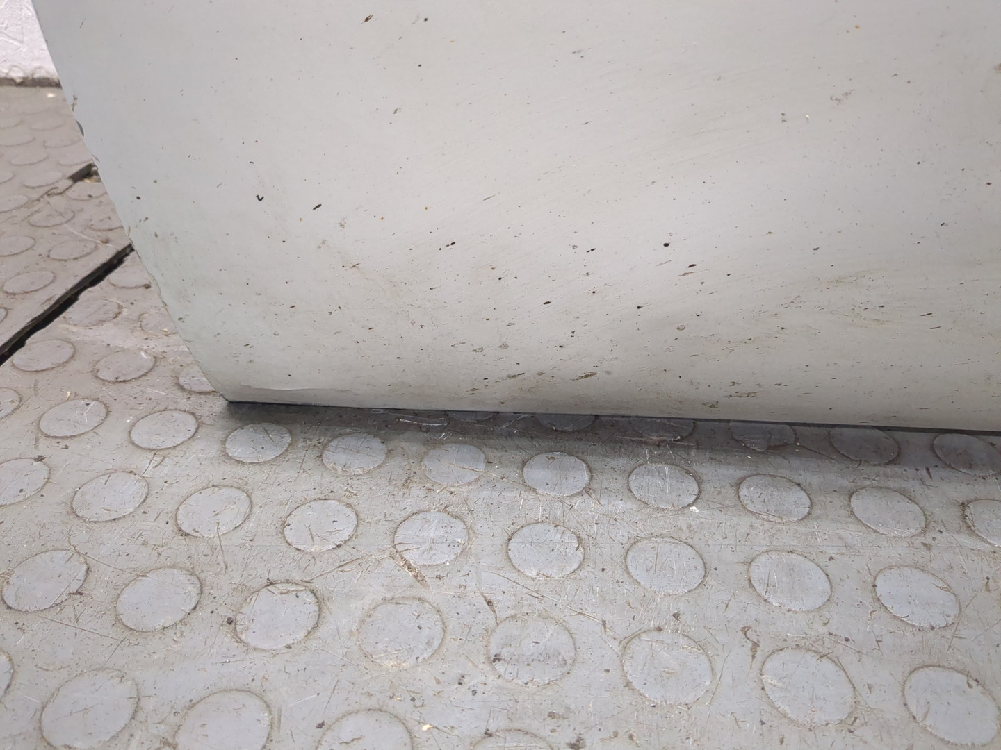 Дверь передняя левая