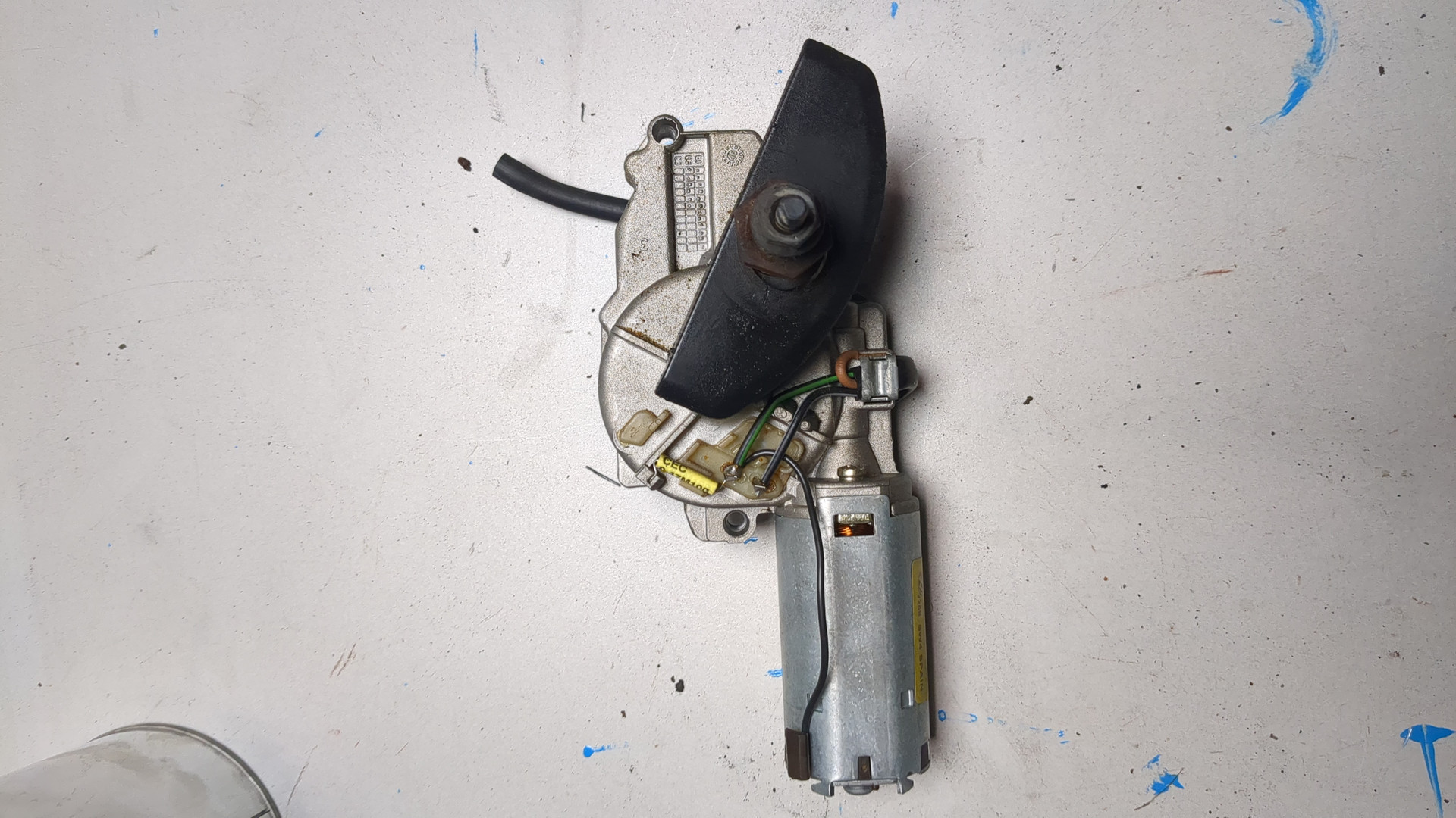 Моторчик стеклоочистителя задний