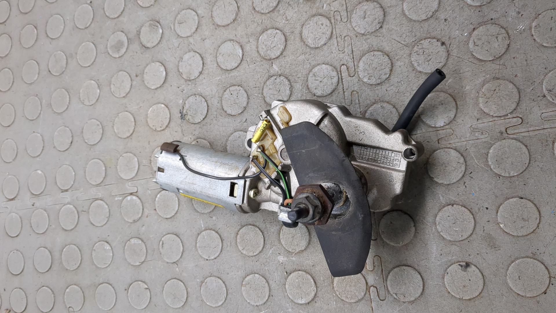 Моторчик стеклоочистителя задний