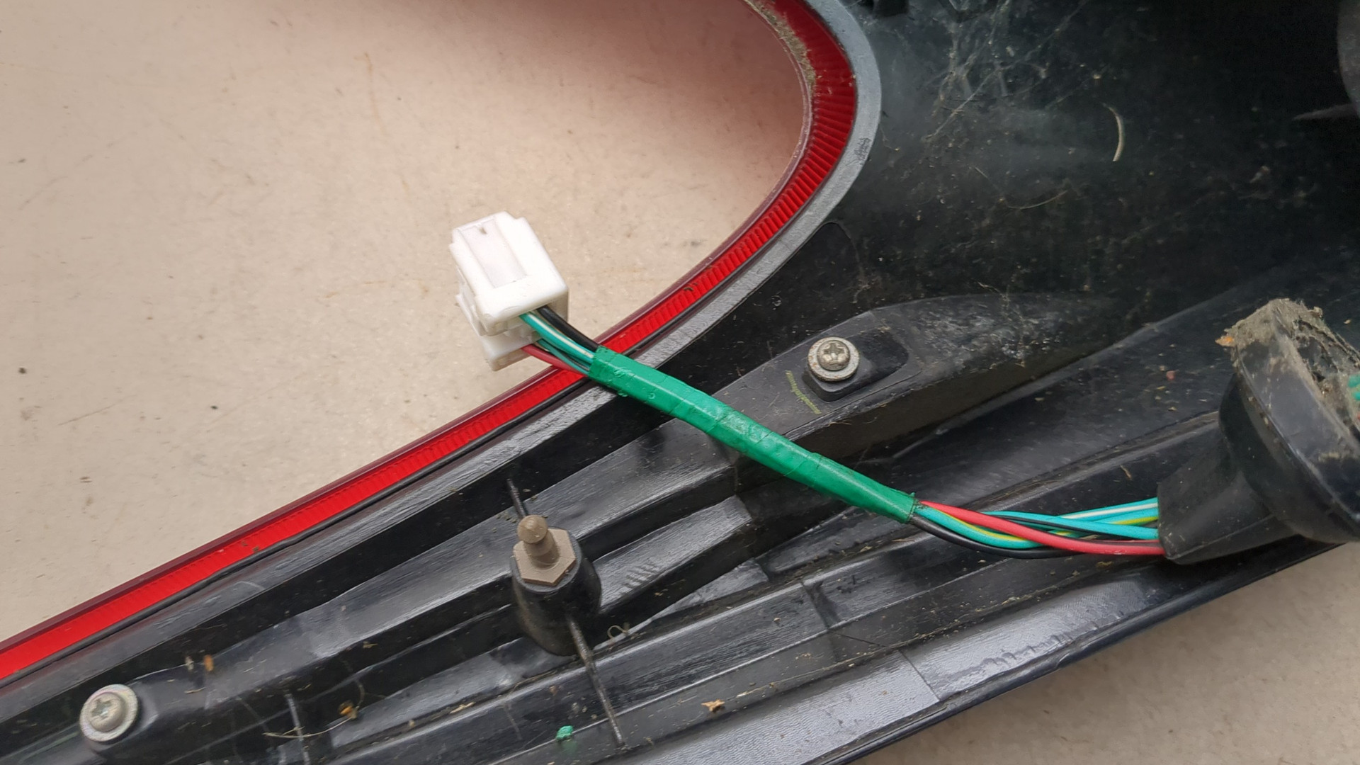 Фонарь задний левый