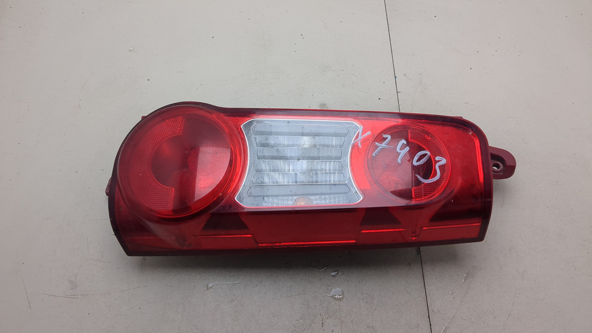 Фонарь задний левый