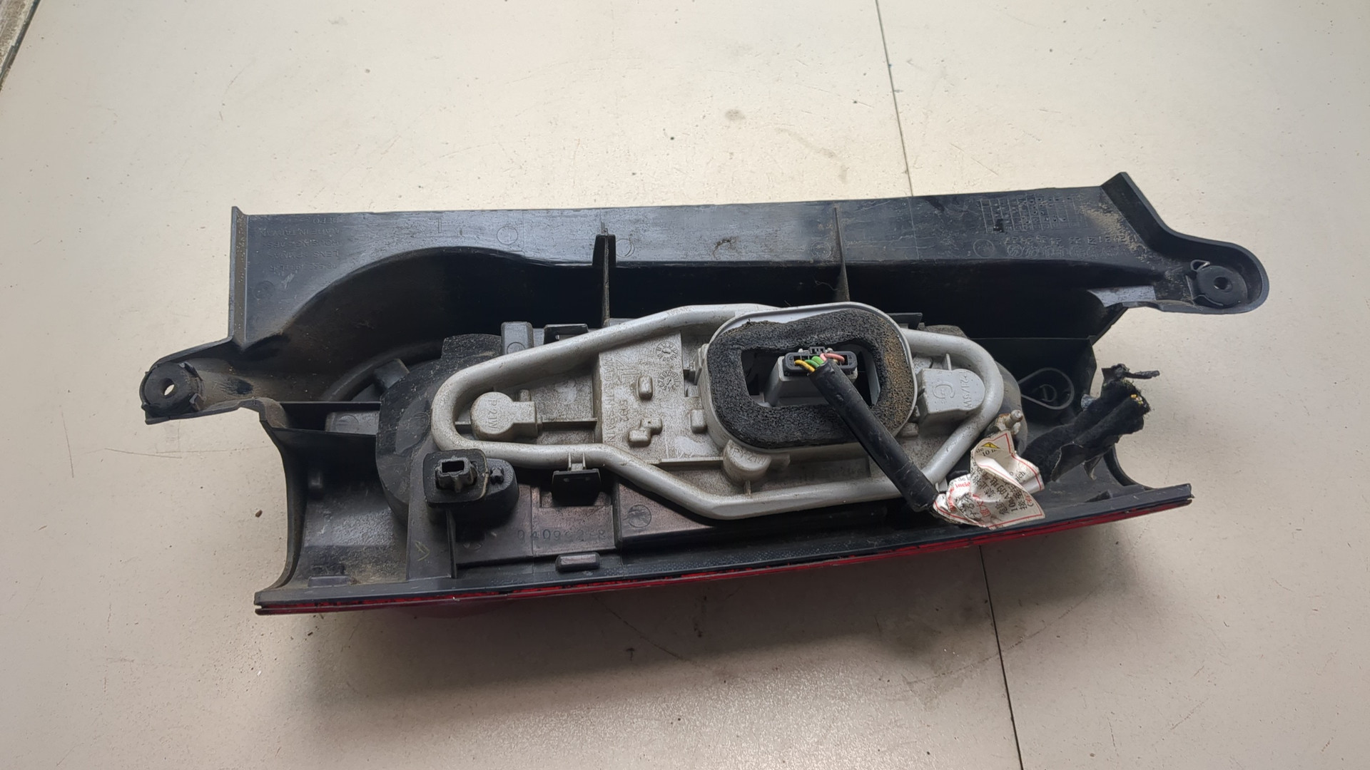 Фонарь задний левый