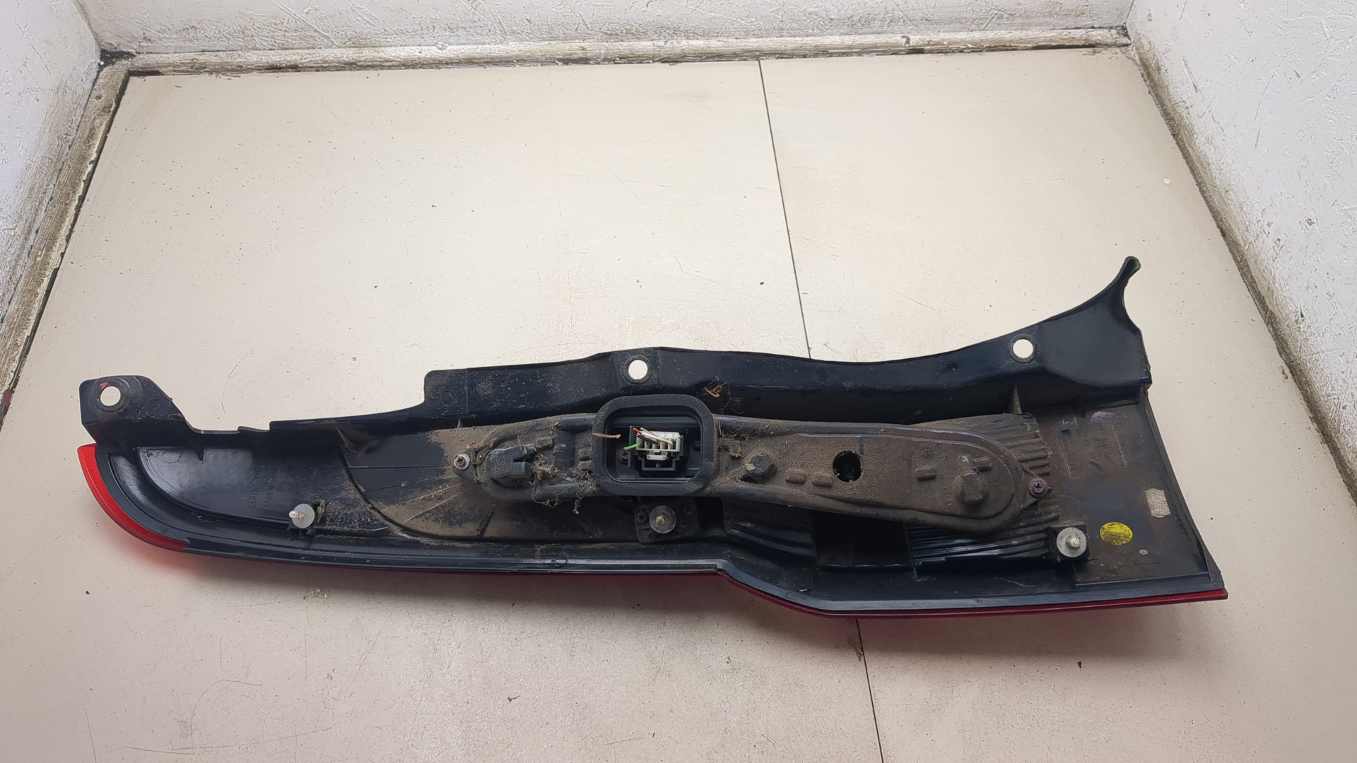 Фонарь задний правый