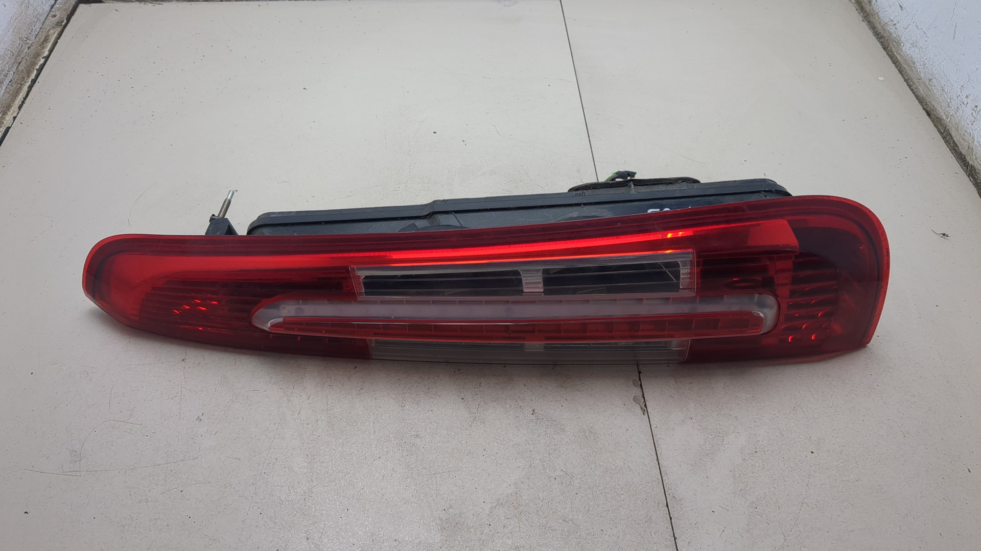 Фонарь задний правый