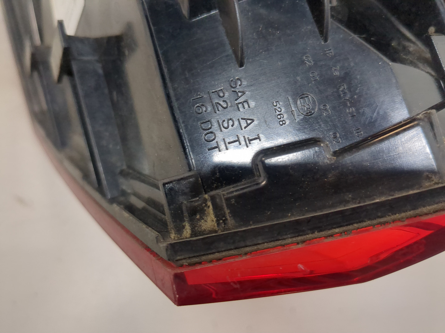 Фонарь задний правый