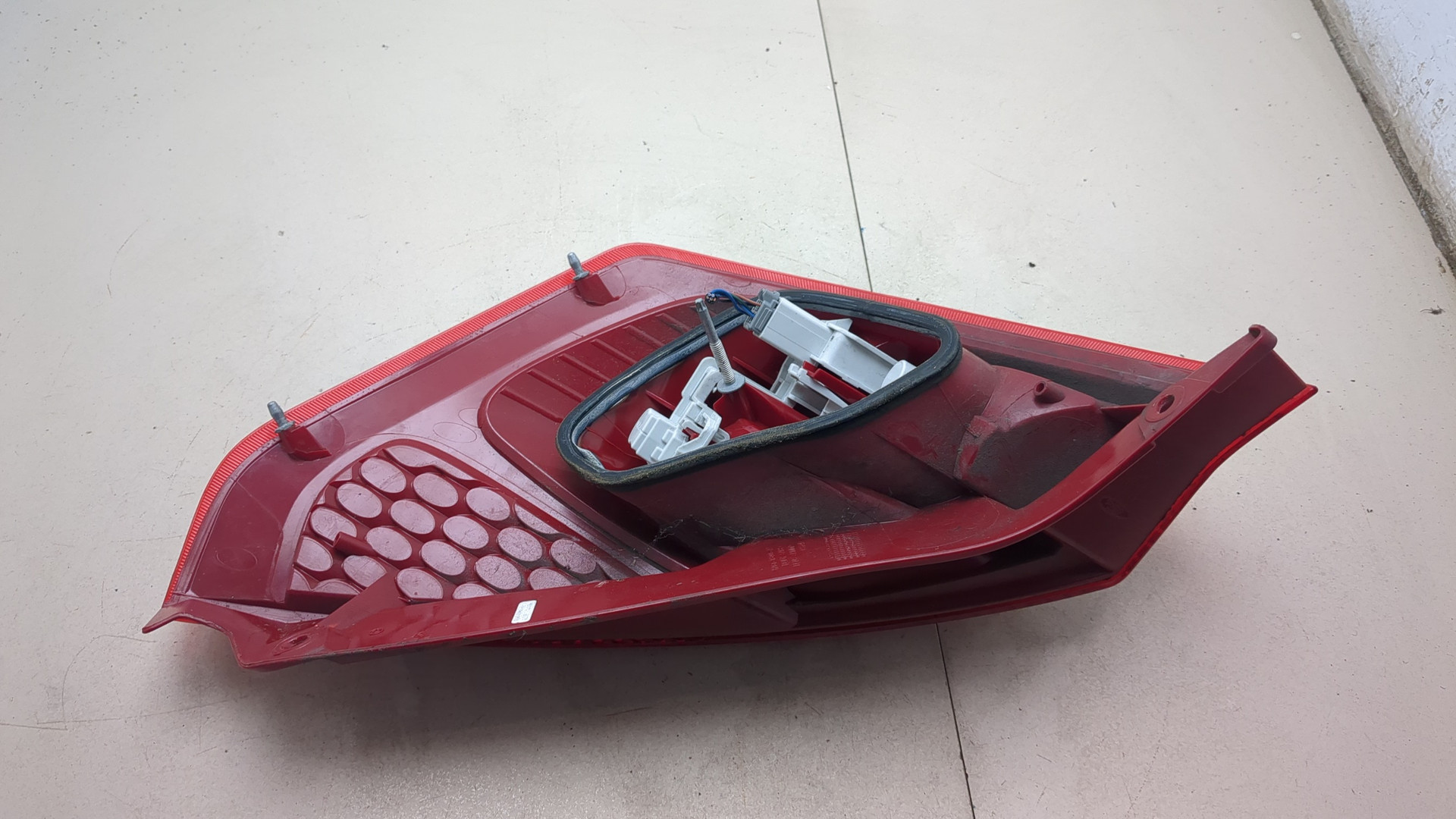 Фонарь задний левый