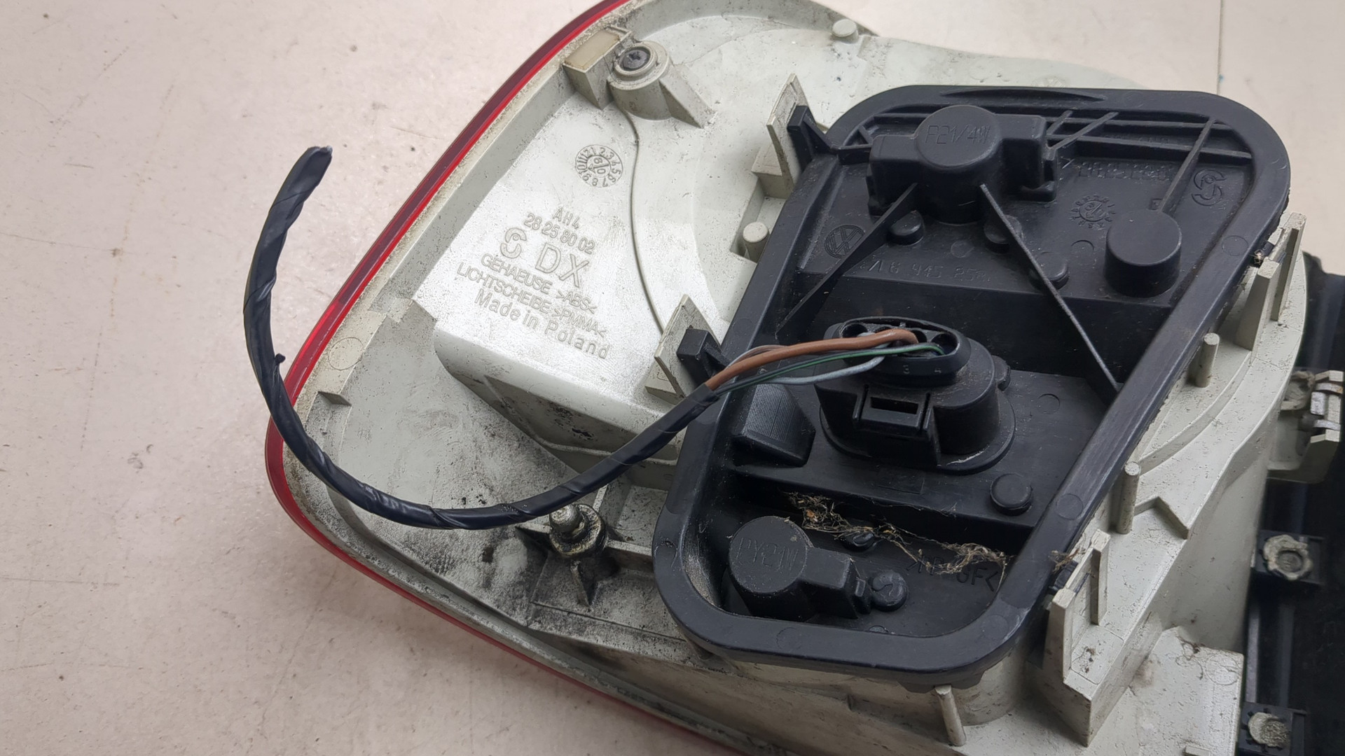 Фонарь задний правый