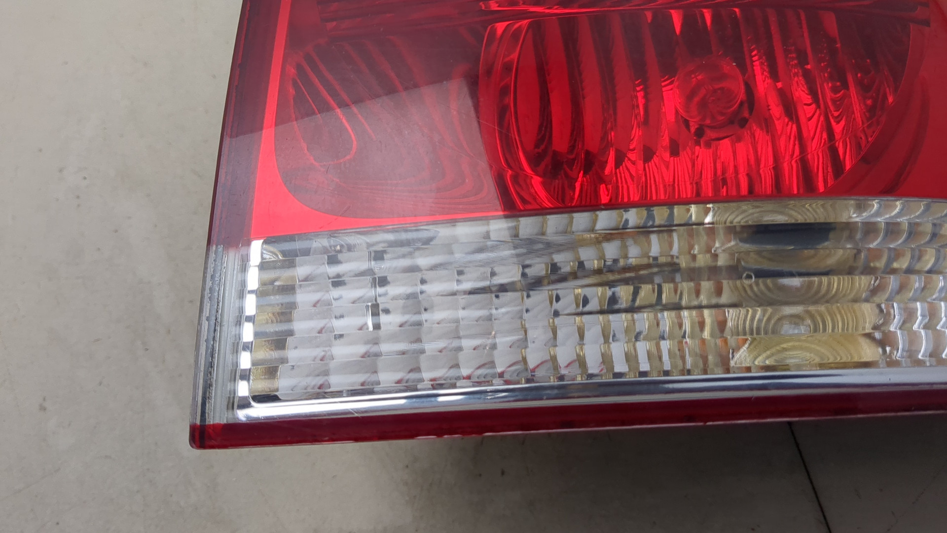 Фонарь задний правый