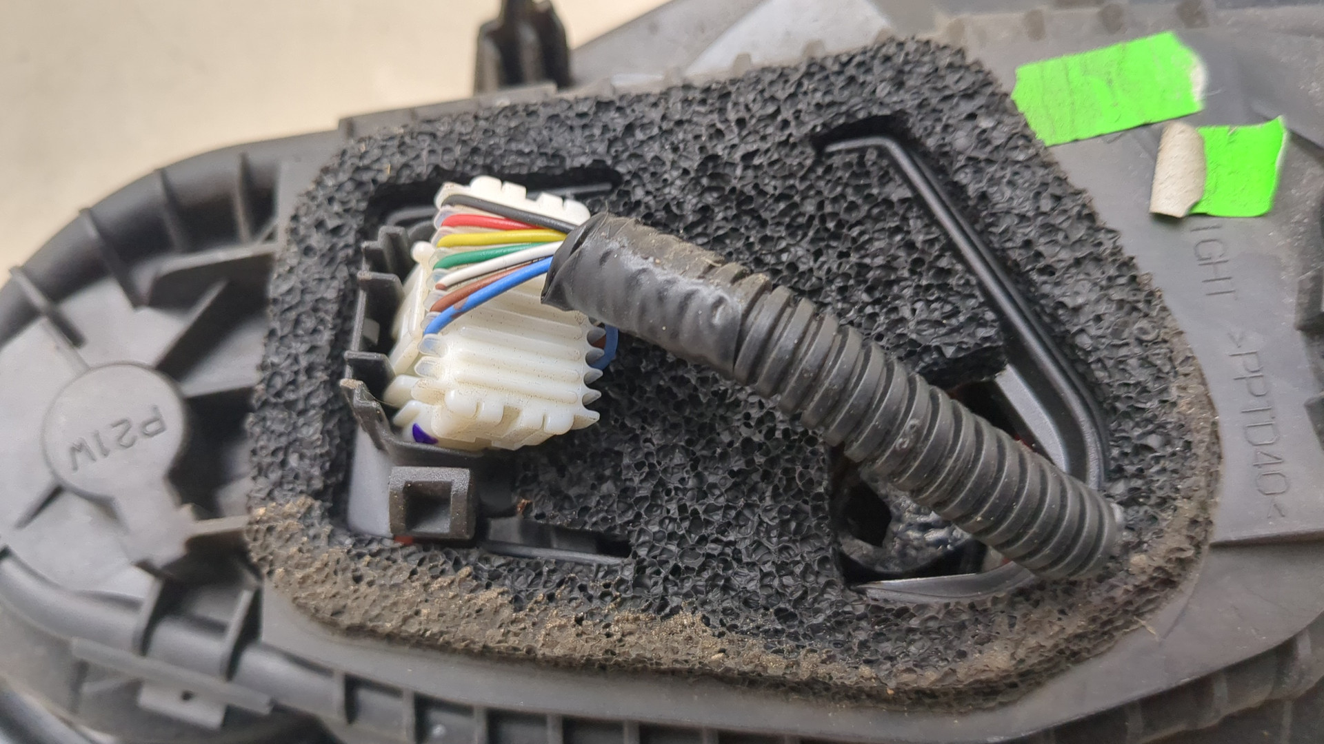 Фонарь задний правый