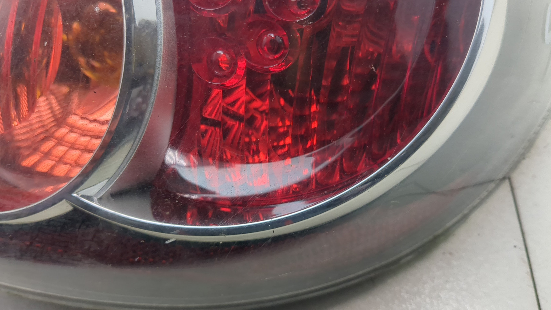 Фонарь задний правый