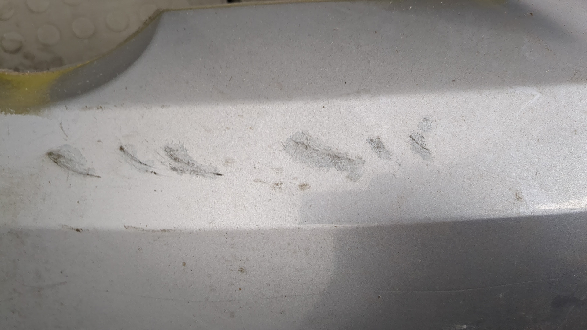 Бампер передний