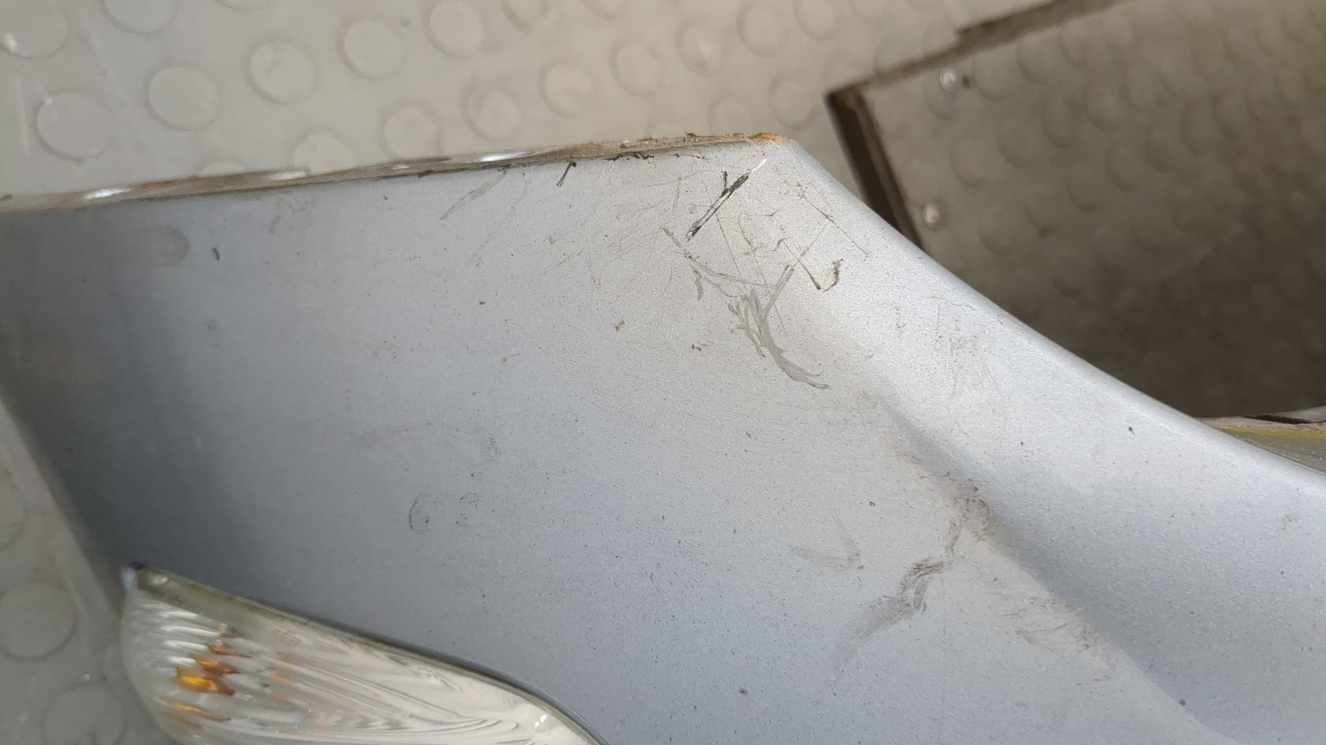 Бампер передний