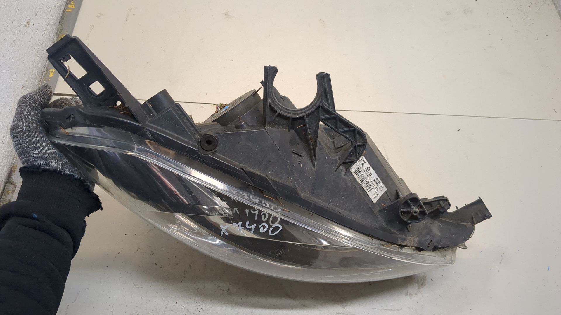 Фара правая