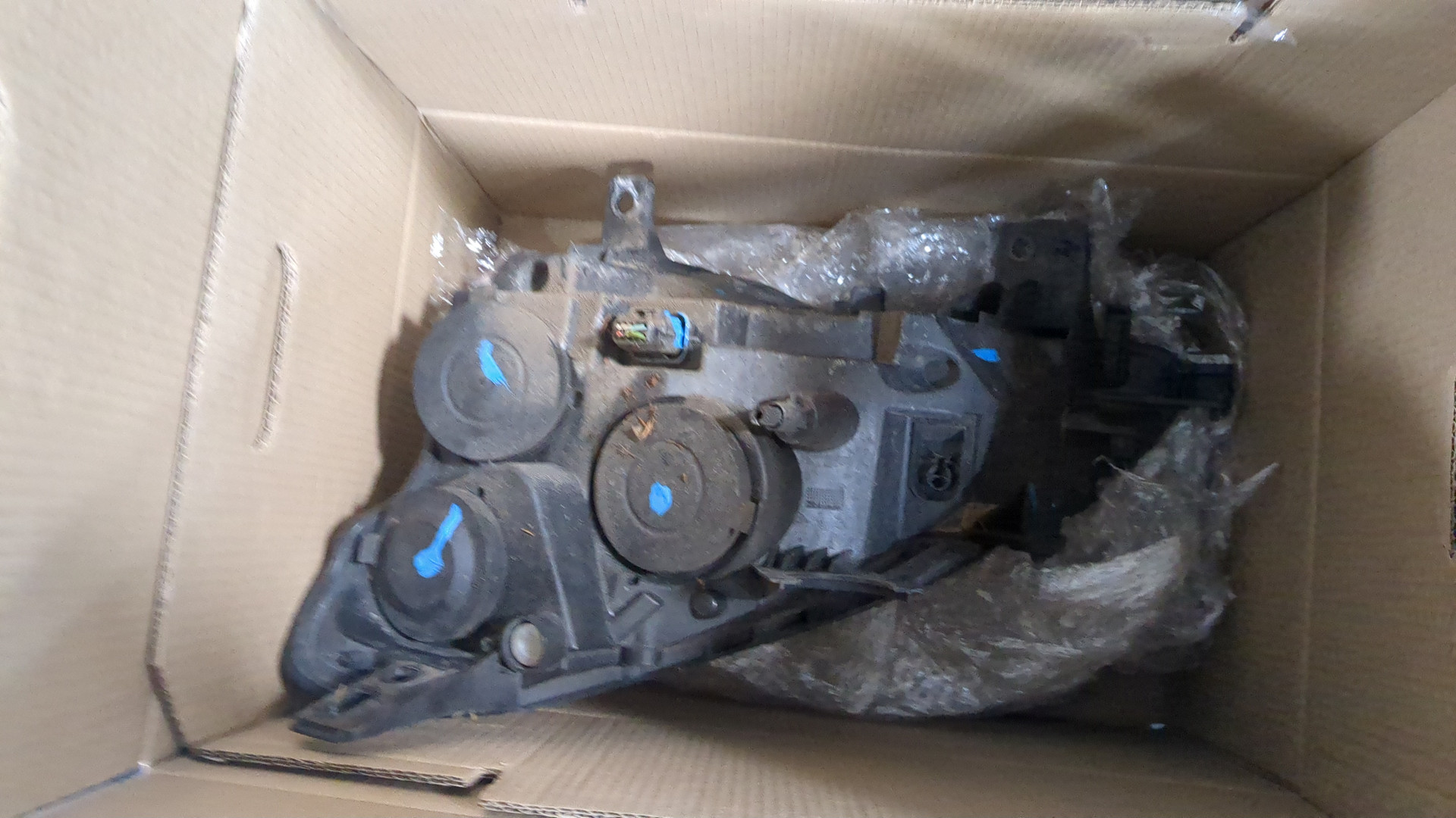 Фара правая