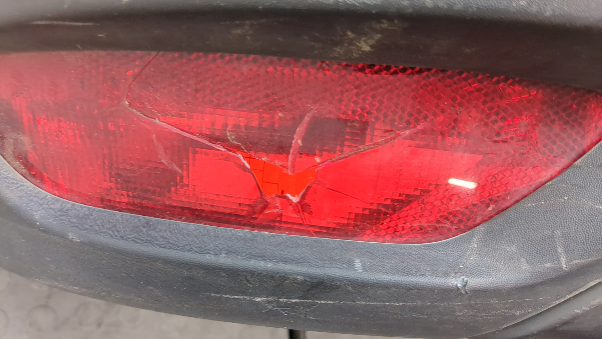 Бампер задний