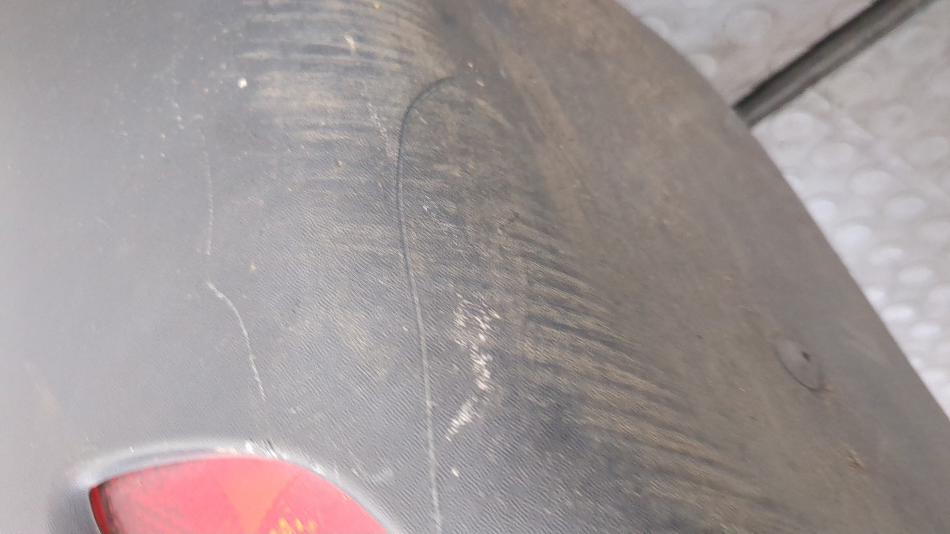 Бампер задний