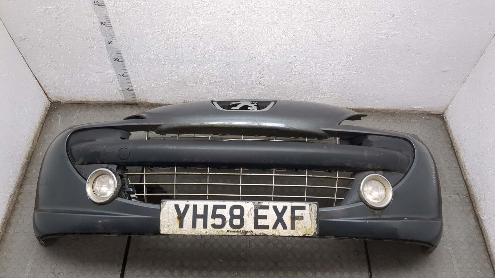 Бампер передний