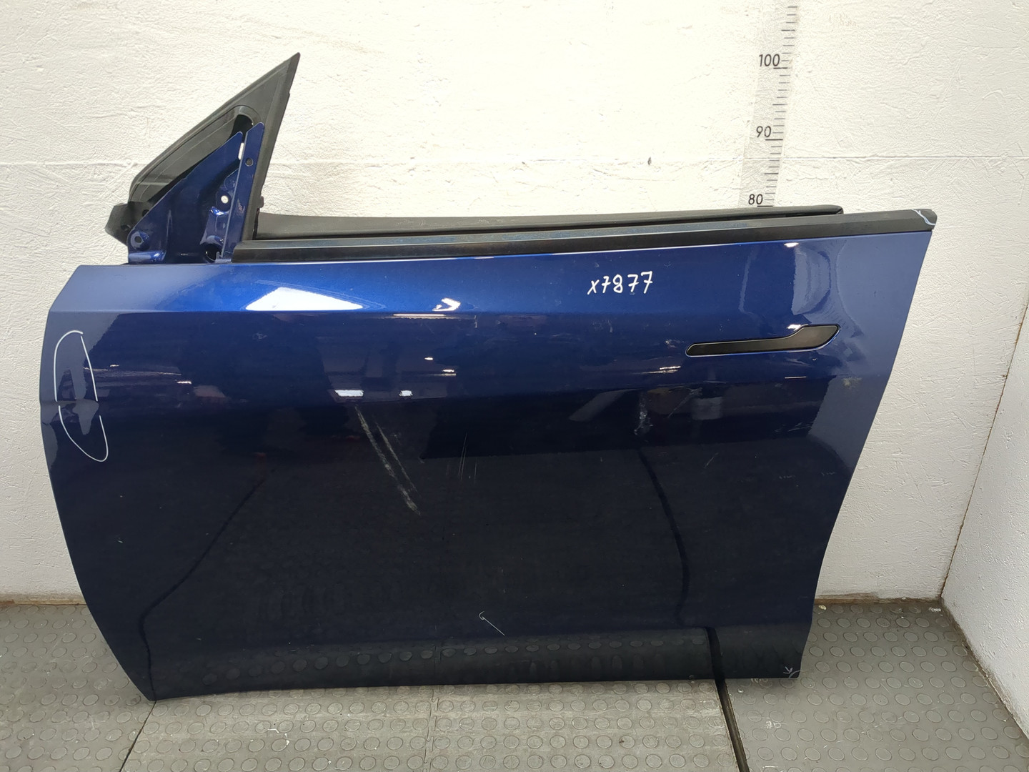 Дверь передняя левая