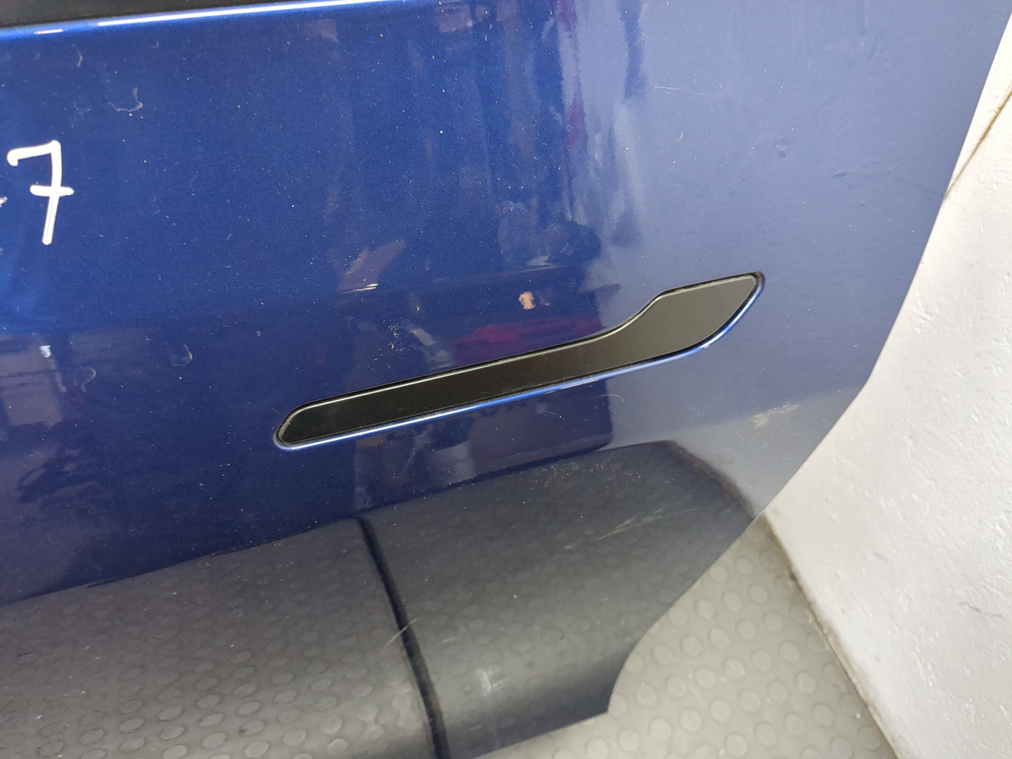 Дверь передняя левая