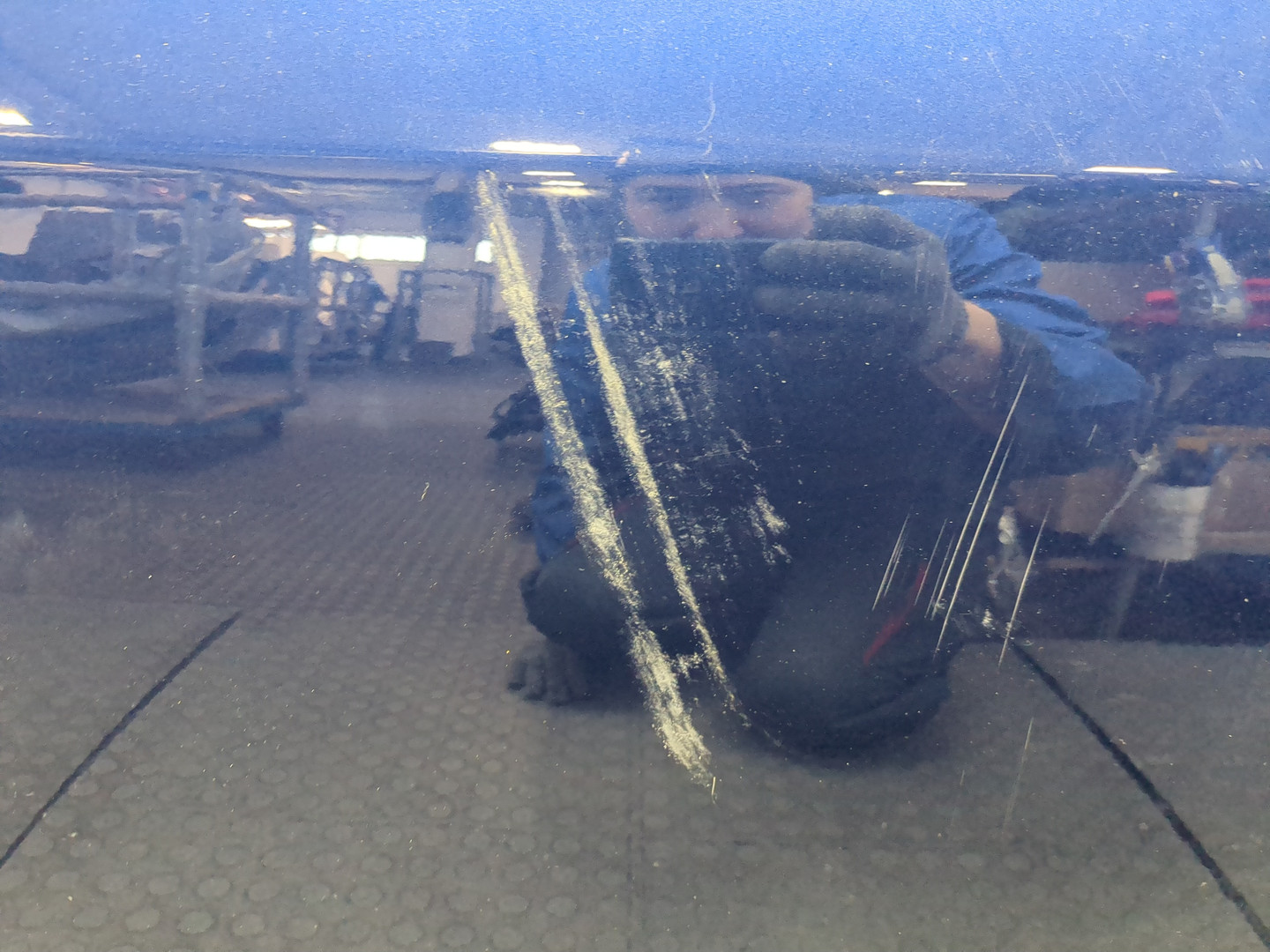 Дверь передняя левая