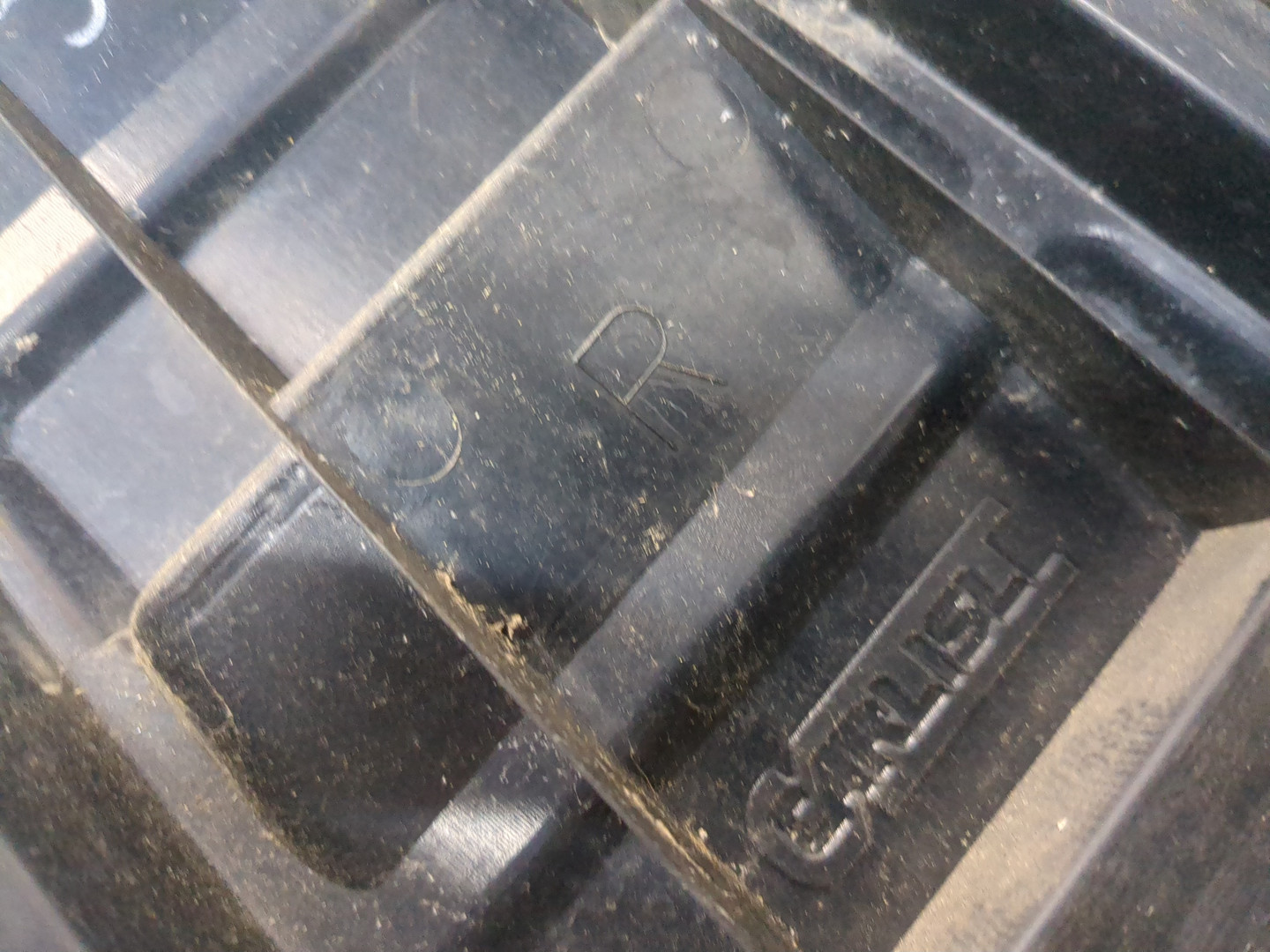 Молдинг заднего крыла правого