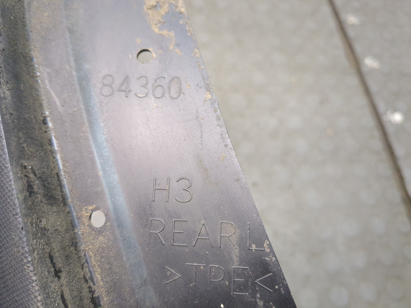 Брызговик задний левый