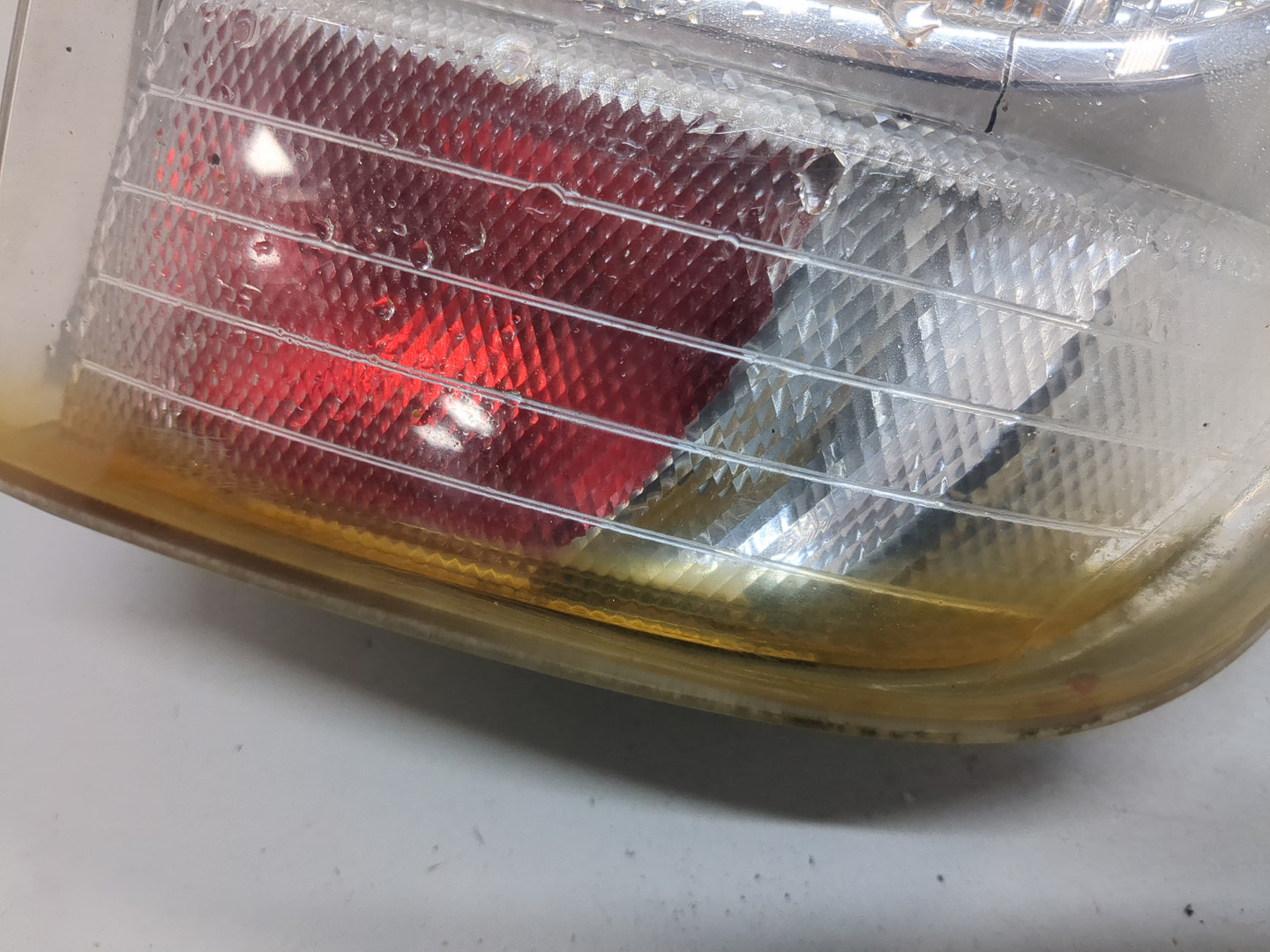 Фонарь задний правый