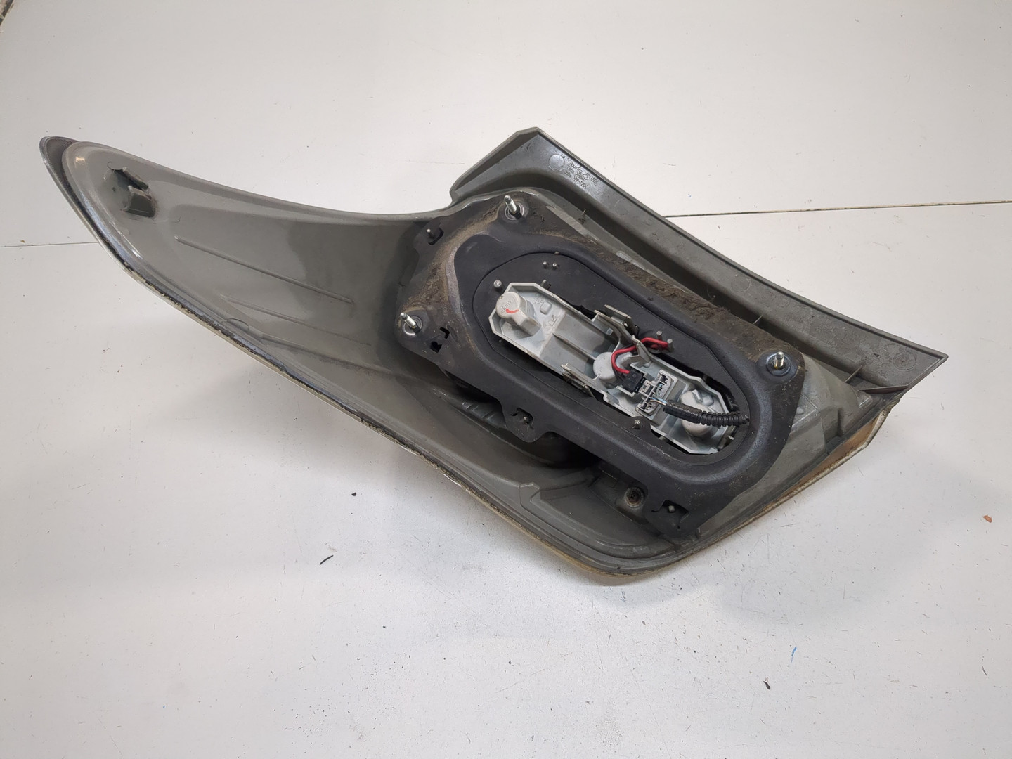 Фонарь задний правый