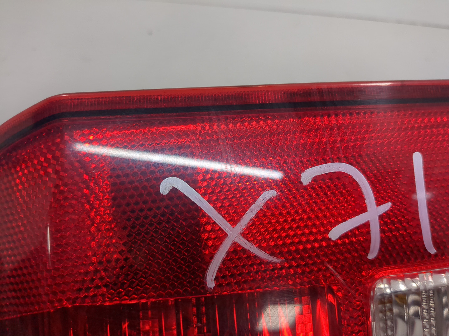 Фонарь задний правый